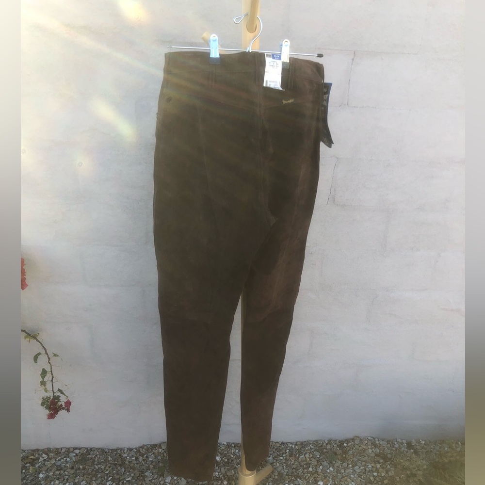 NWT wrangler suede jeans - Picture 5 of 11
